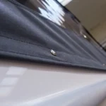 Bootsverdecke Hersteller - Detailansicht der Befestigung eines Bootverdecks mit Nieten
